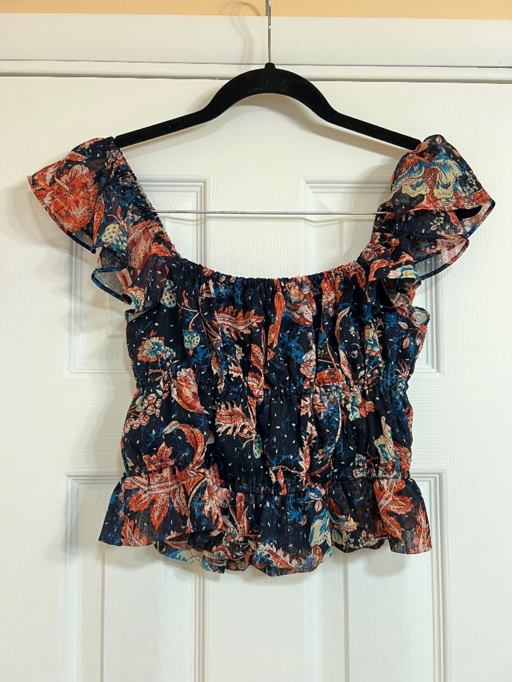 Express Women's Floral Ruffle Crop Top